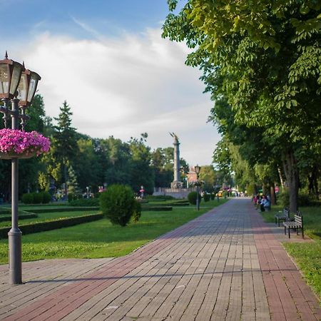Modern Apartmetns In Town Center Полтава Экстерьер фото